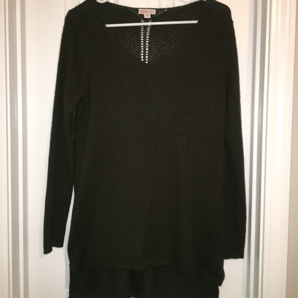 Dark Green Sweater with X Pattern on Back